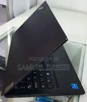 New Laptop Lenovo ThinkPad E14 G5 8GB Intel Core I7 SSD 512GB