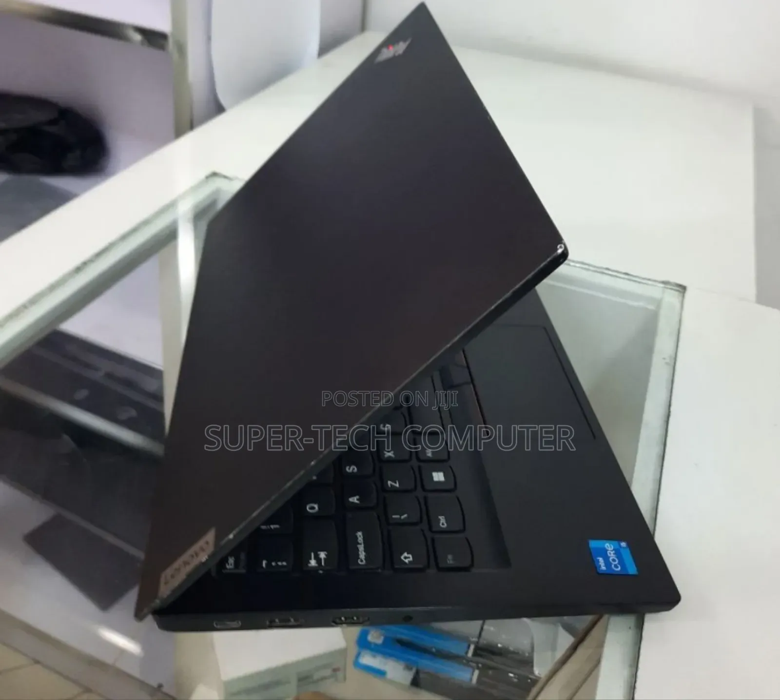 New Laptop Lenovo ThinkPad E14 G5 8GB Intel Core I5 SSD 512GB