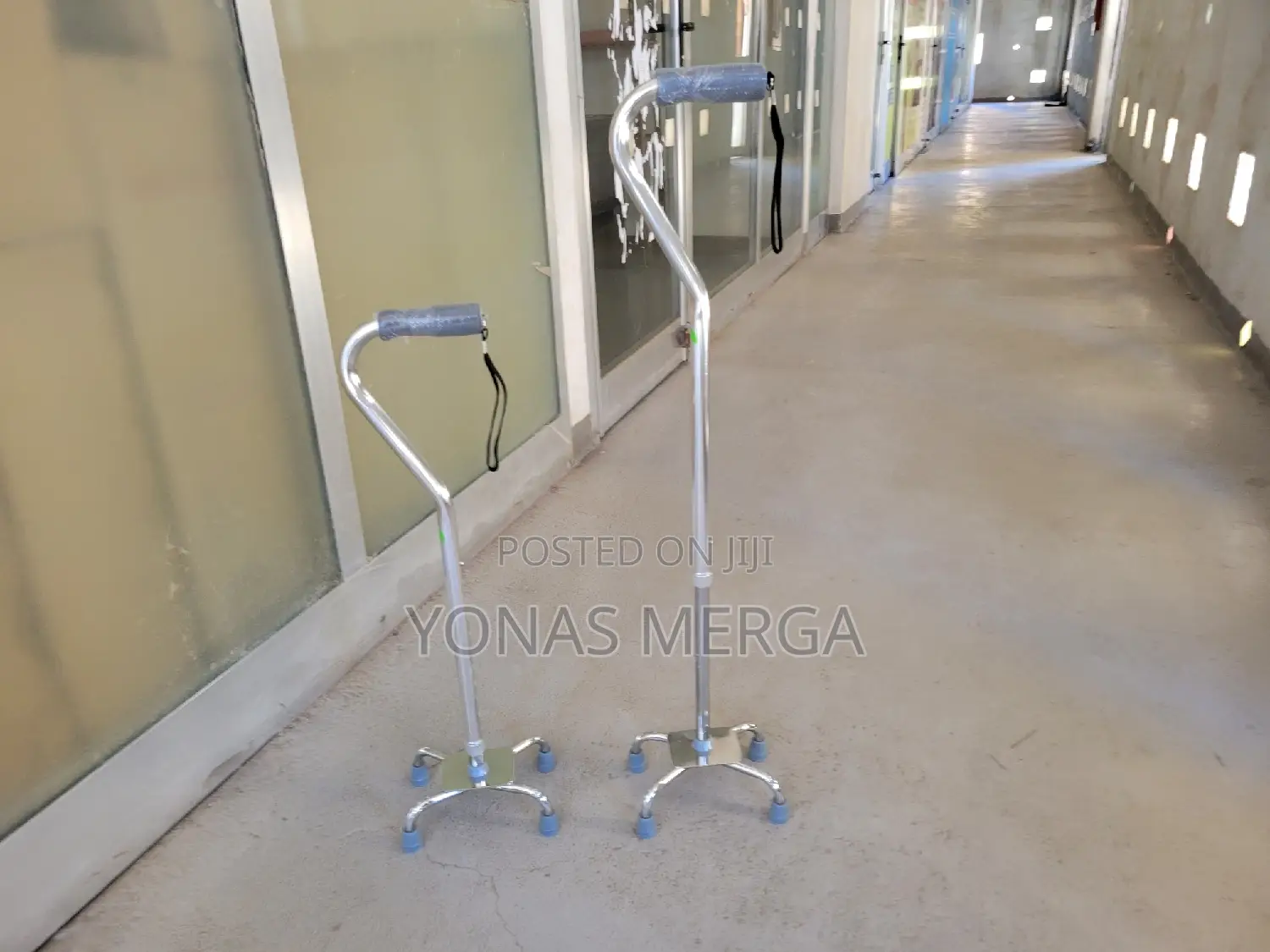 Quad Cane - (4) Rubber Feet, Adjustable翡walking Cane