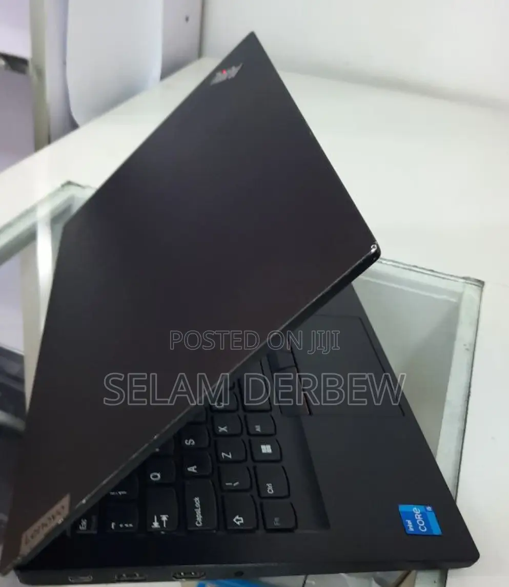New Laptop Lenovo ThinkPad E14 G5 8GB Intel Core I5 SSD 512GB