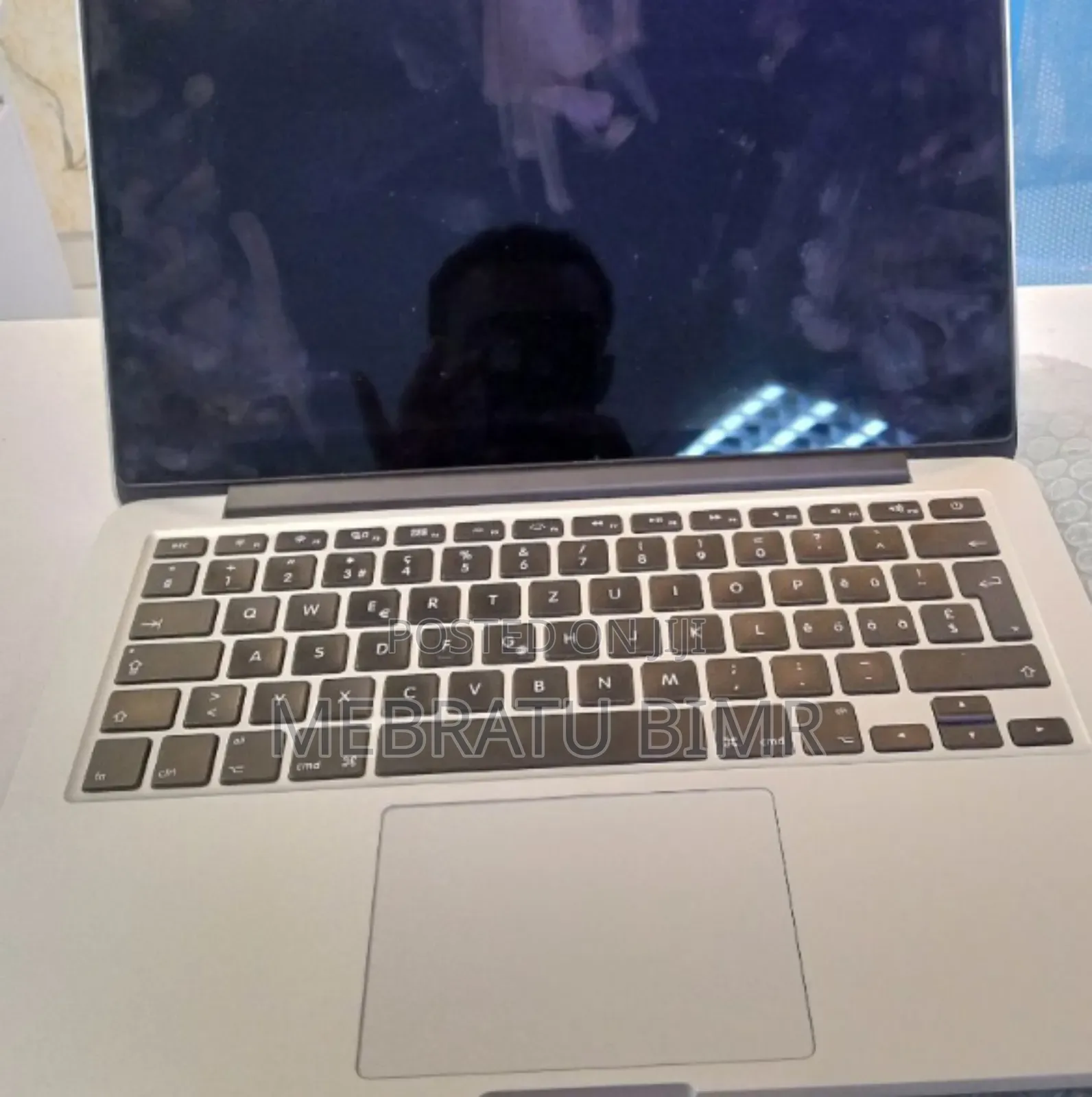 New Laptop Apple MacBook Pro 2015 8GB Intel Core I5 SSD 256GB