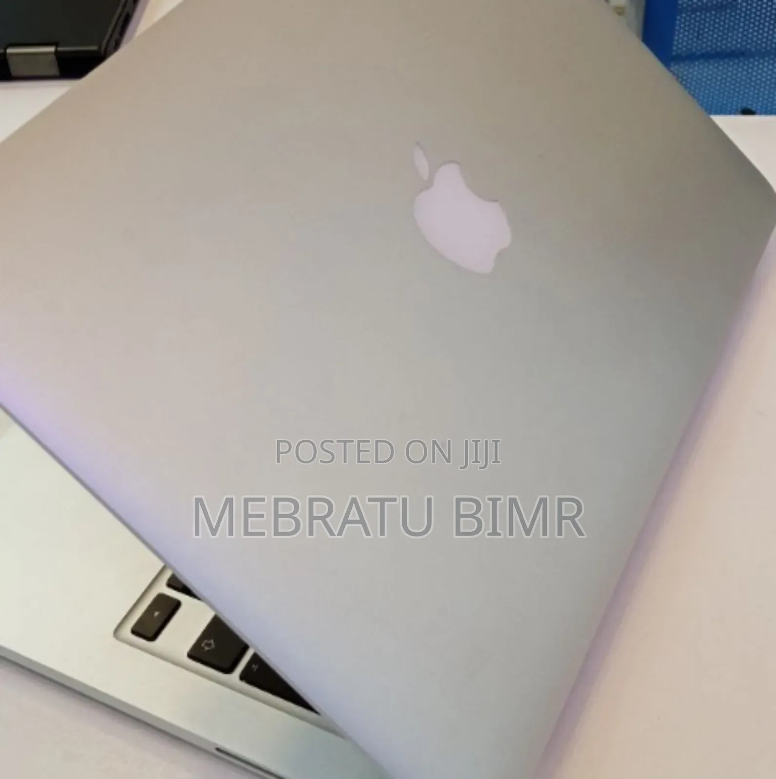 New Laptop Apple MacBook Pro 2015 8GB Intel Core I5 SSD 256GB