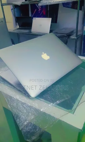 New Laptop Apple MacBook Pro 2015 16GB Intel Core I7 SSD 512GB