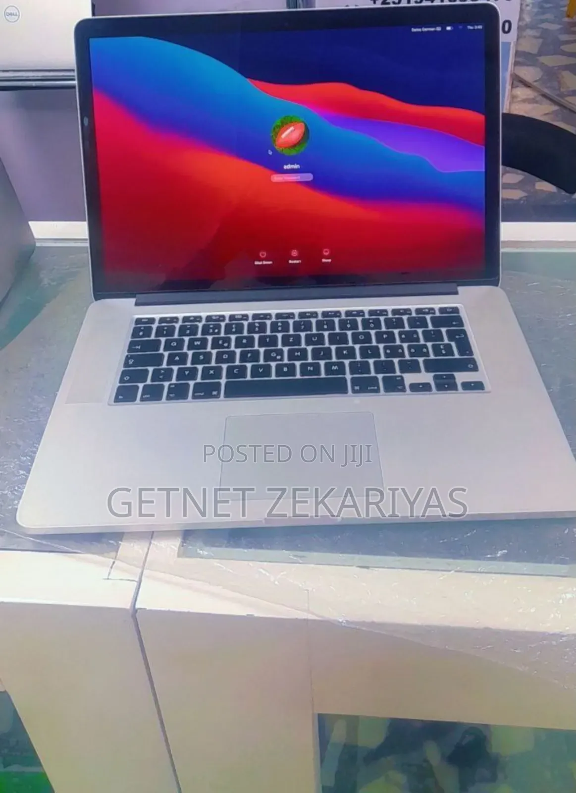 New Laptop Apple MacBook Pro 2015 16GB Intel Core I7 SSD 512GB