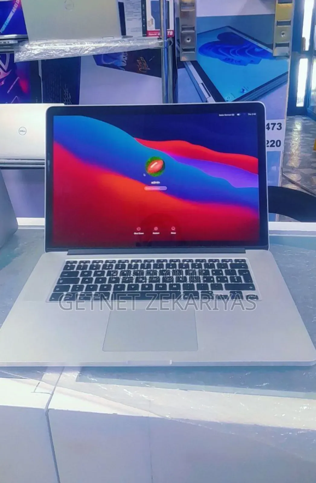 New Laptop Apple MacBook Pro 2015 16GB Intel Core I7 SSD 512GB