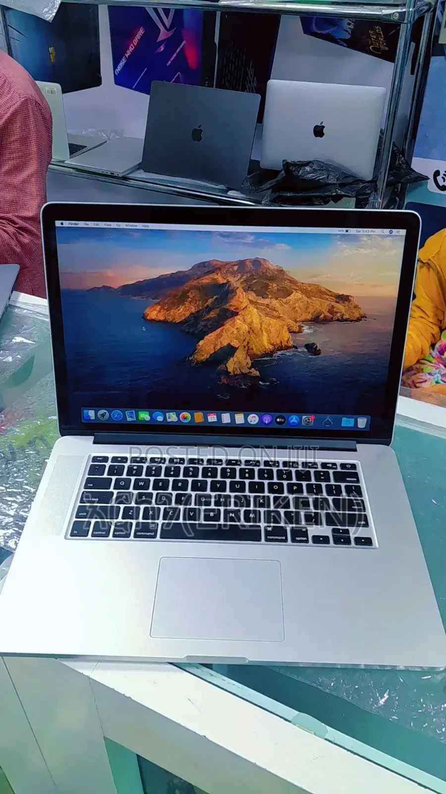 New Laptop Apple MacBook Pro 2015 16GB Intel Core I7 SSD 512GB