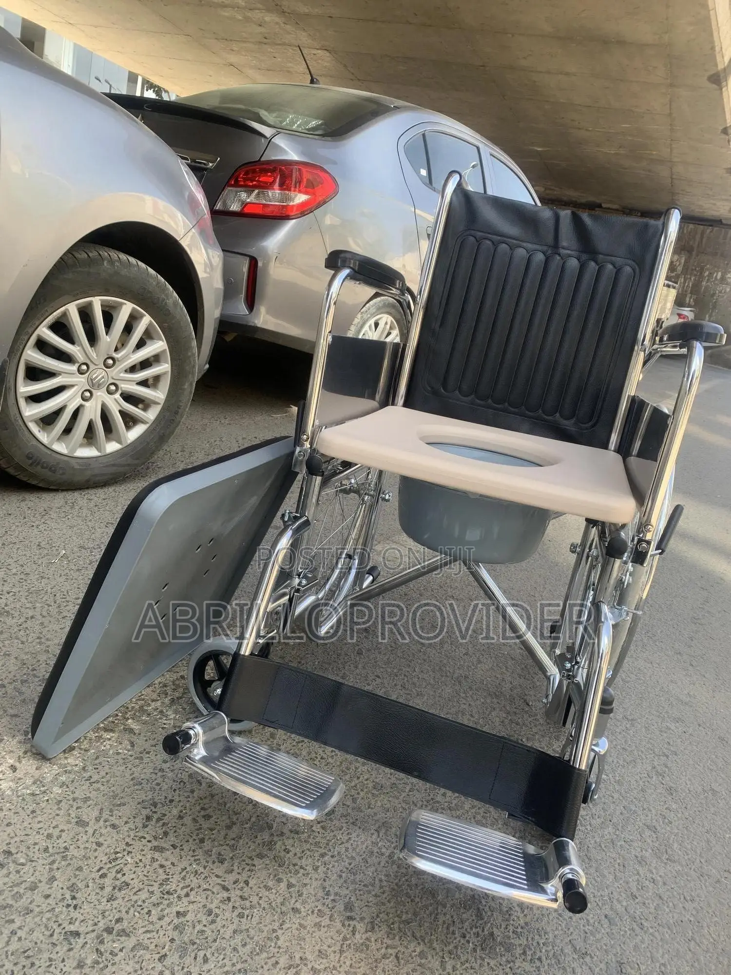 Toilet Wheelchair9wheelchair0wheelchair4wheelchair4toilet