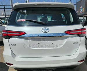 New Toyota Fortuner 2022 White