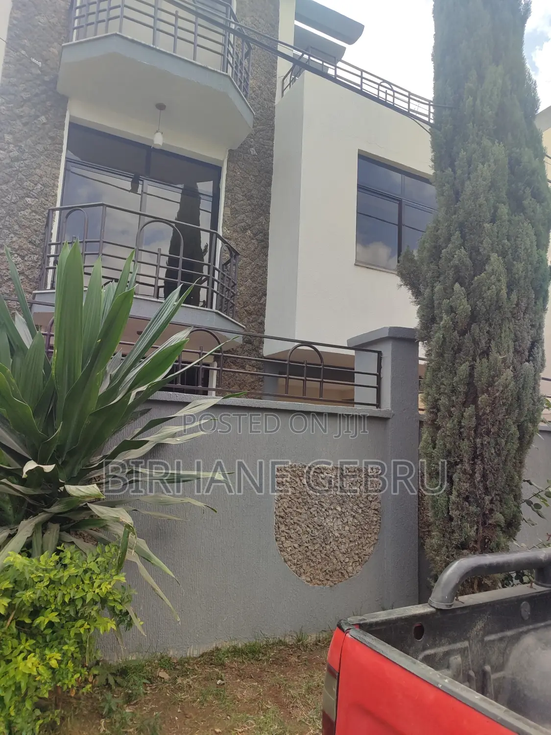 G+2 House Rent for Living,Office and Pension