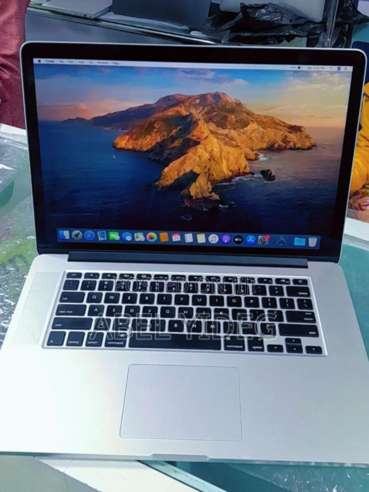 New Laptop Apple MacBook Pro 2015 16GB Intel Core I7 SSD 512GB