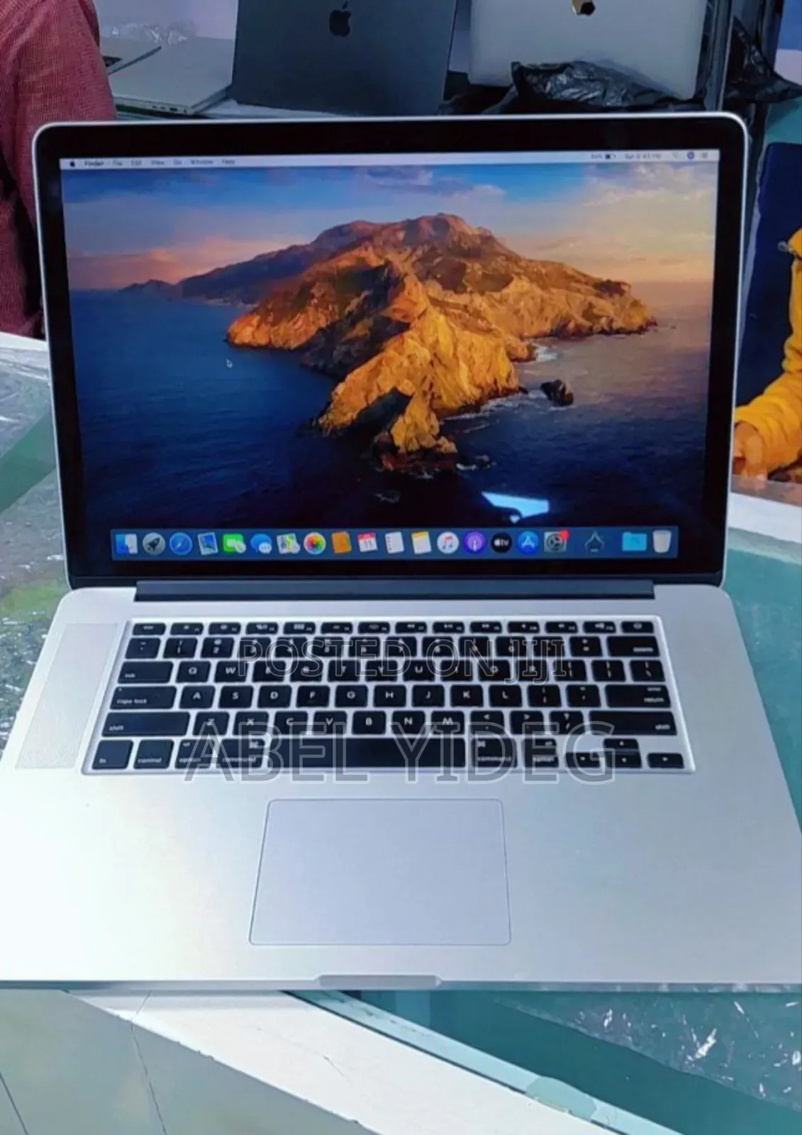 New Laptop Apple MacBook Pro 2015 16GB Intel Core I7 SSD 512GB