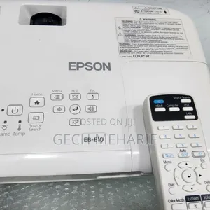Photo - Brand New EPSON Projector With Bag , Remote 08