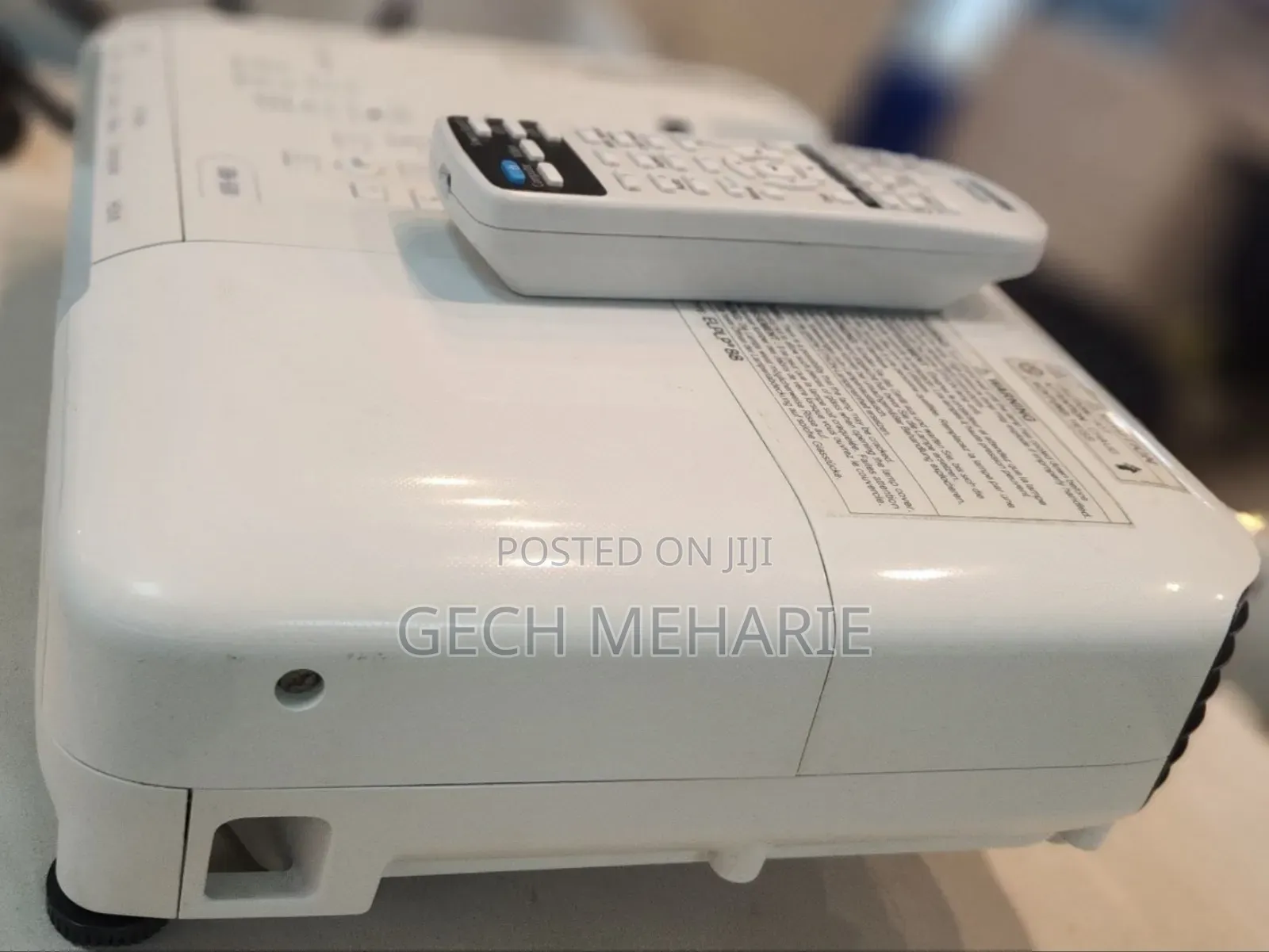 New
EPSON Projector
Model Name: EB-S31
Ha