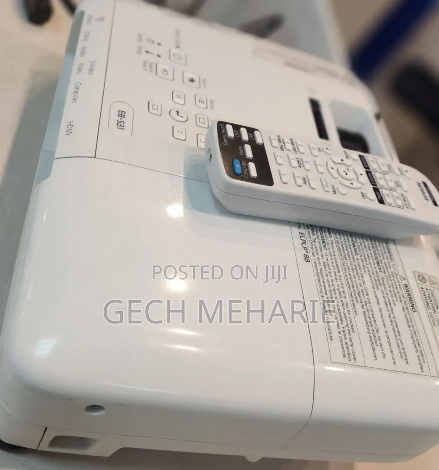 New
EPSON Projector
Model Name: EB-S31
Ha