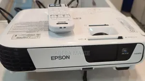 New
EPSON Projector
Model Name: EB-S31
Hardware