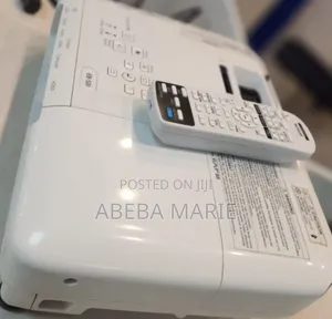 New
EPSON Projector
Model Name: EB-S31
Hardware