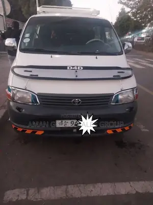 Toyota HiAce 2006 White