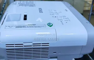 BRAND NEW EPSON Projector Has Remote Model Name: Eb-X3