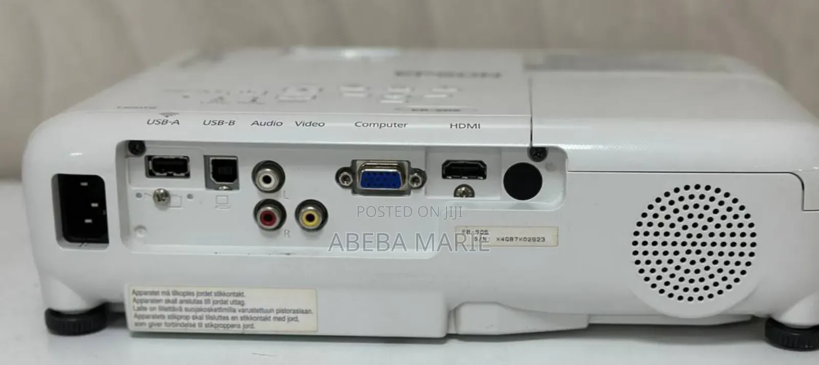 Epson EB- S05 Projector
Display Type :3LCD
Colour Light
