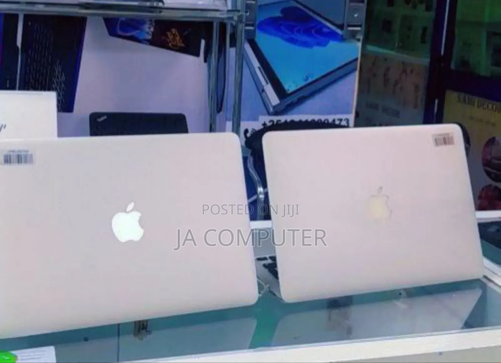 New Laptop Apple MacBook Pro 2015 8GB Intel Core I5 SSD 256GB