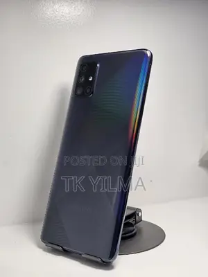 Photo - New Samsung Galaxy A71 128 GB Black