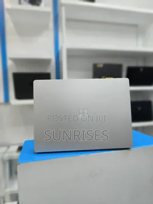 New Laptop Microsoft Surface 16GB Intel Core I7 SSD 512GB