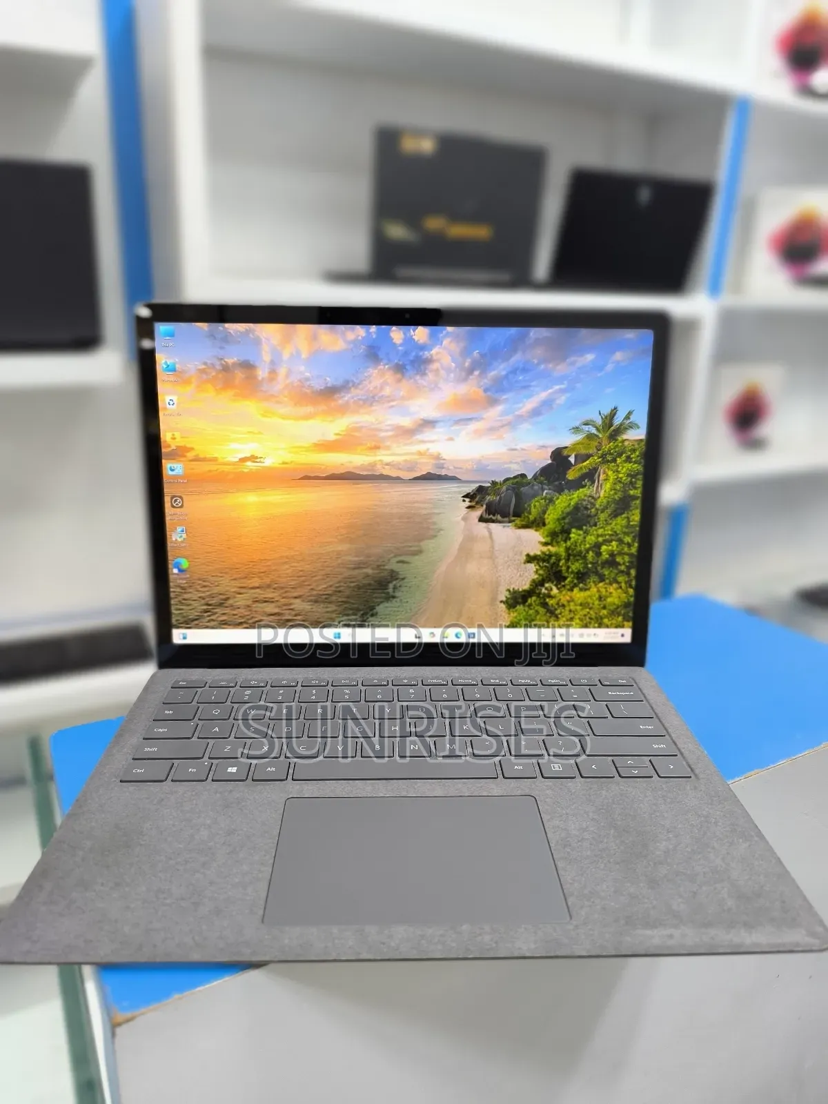 New Laptop Microsoft Surface 16GB Intel Core I7 SSD 512GB