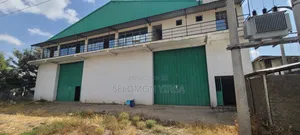 Photo - ለክራይ የቀበ መጋዘን