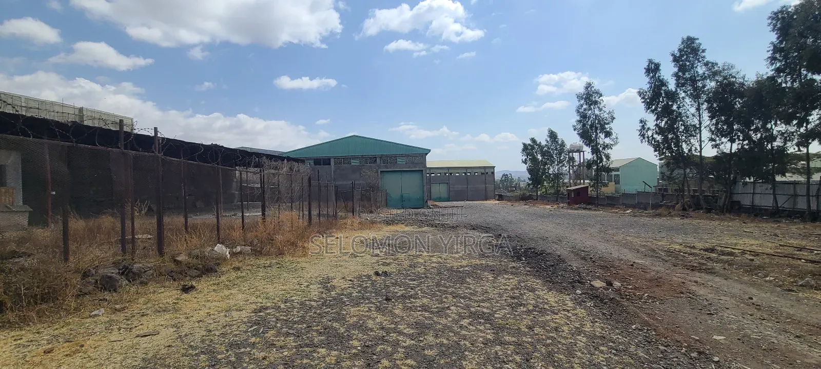 ለክራይ የቀረበ መጋዘን