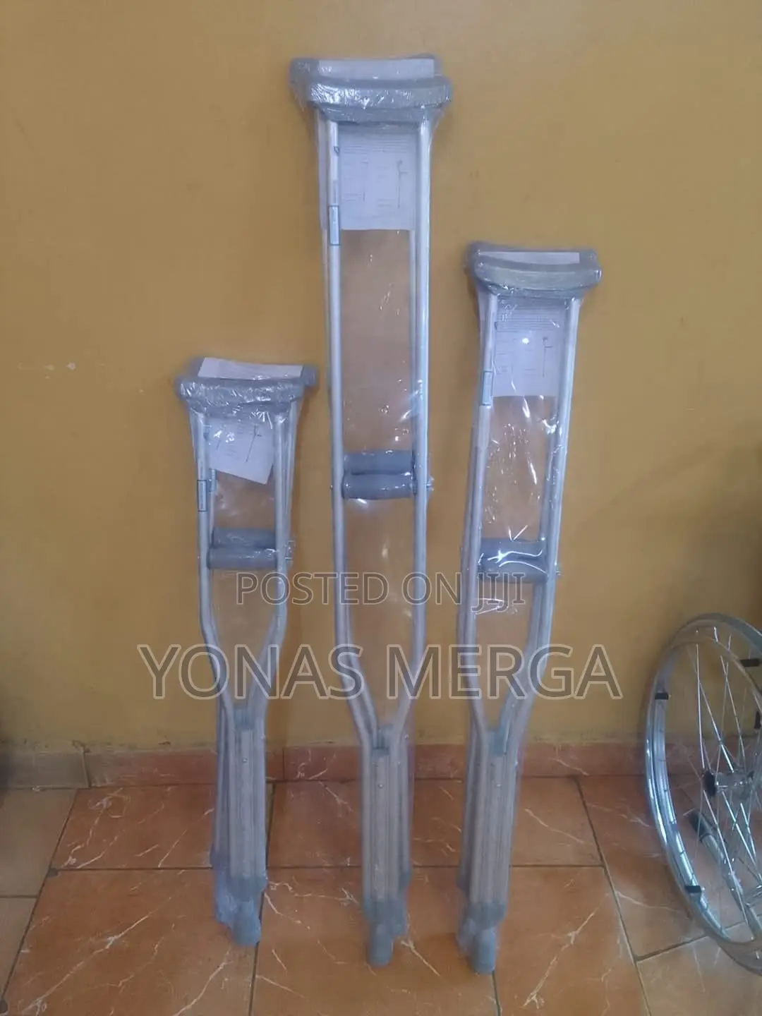 Underarm Crutches虧available With Us at Pocket Friendly Price