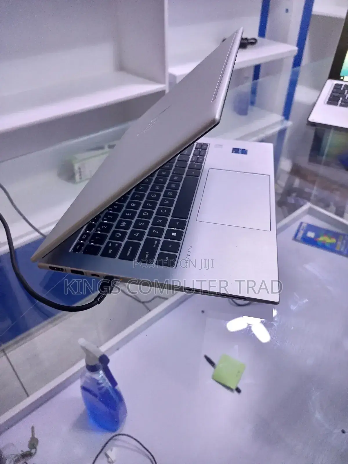 New Laptop HP EliteBook 860 G10 16GB Intel Core I7 SSD 512GB