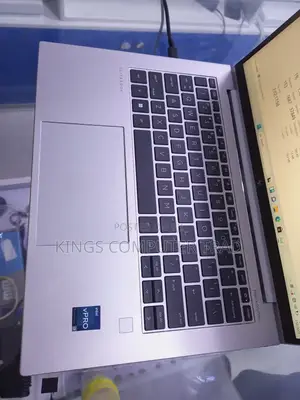New Laptop HP EliteBook 860 G10 16GB Intel Core I7 SSD 512GB