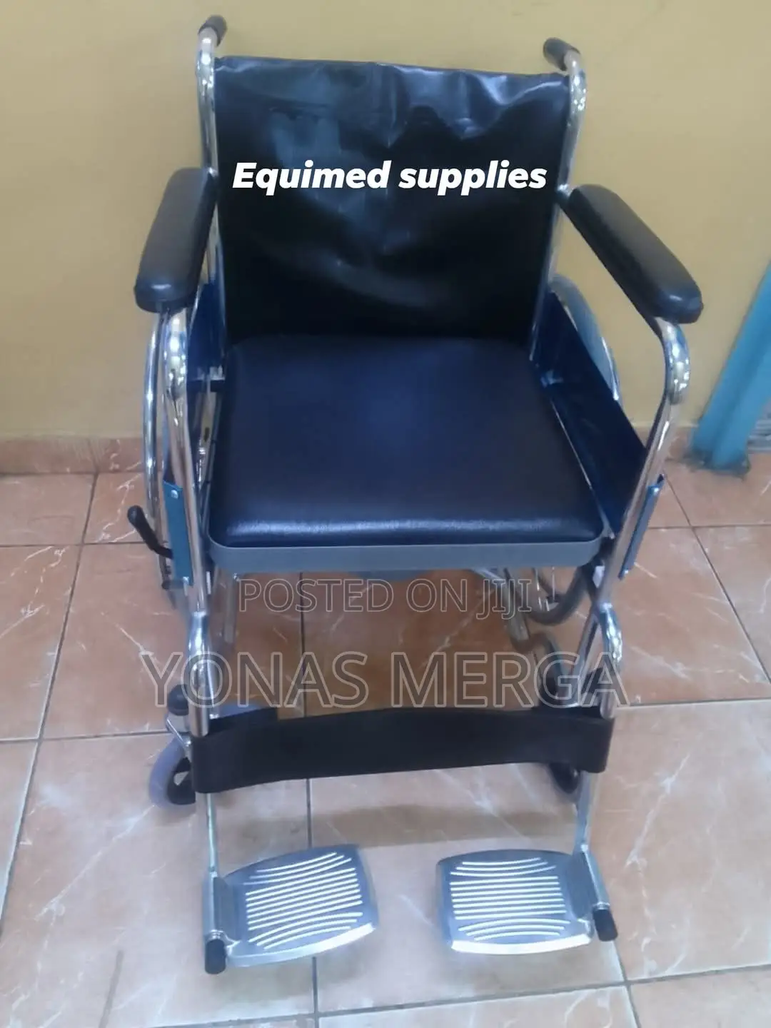 Queen Aluminium Wheelchair - Blue呎royal Folding Wheelchair