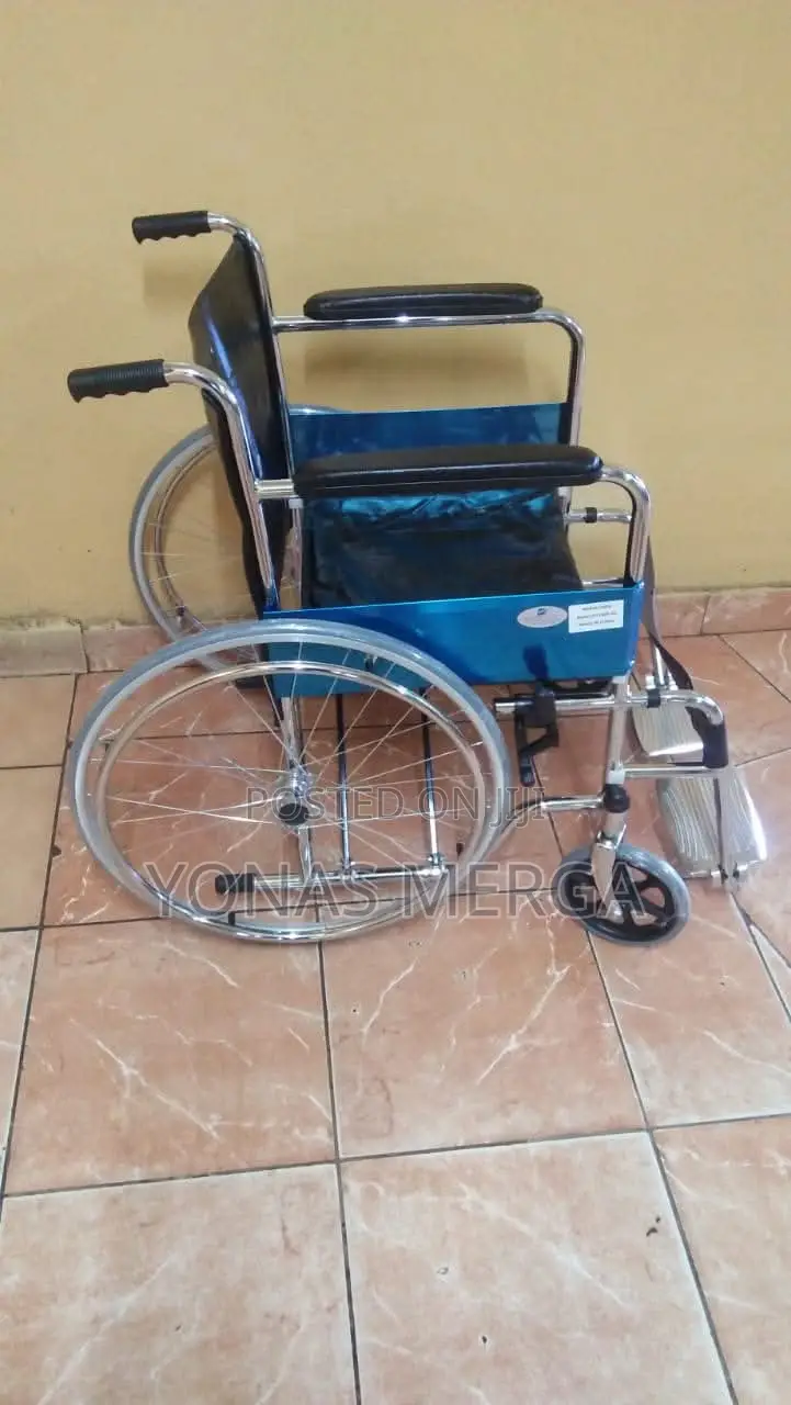 Queen Aluminium Wheelchair - Blue呎royal Folding Wheelchair