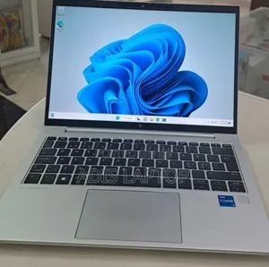 New Laptop HP EliteBook 830 G9 16GB Intel Core I5 SSD 512GB