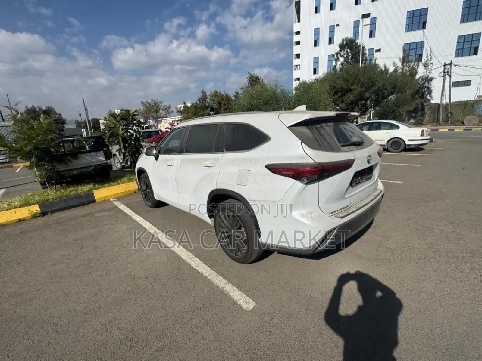 New Toyota Highlander Limited FWD 2024 White