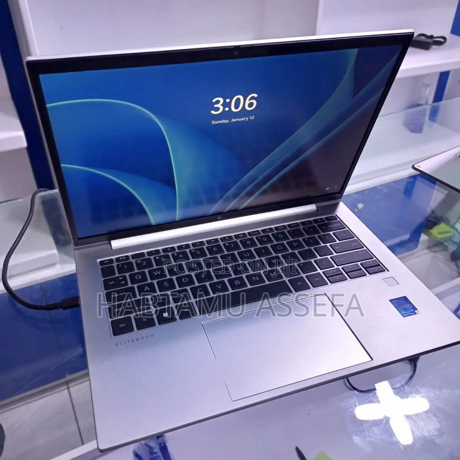 New Laptop HP EliteBook 860 G10 16GB Intel Core I7 SSD 512GB