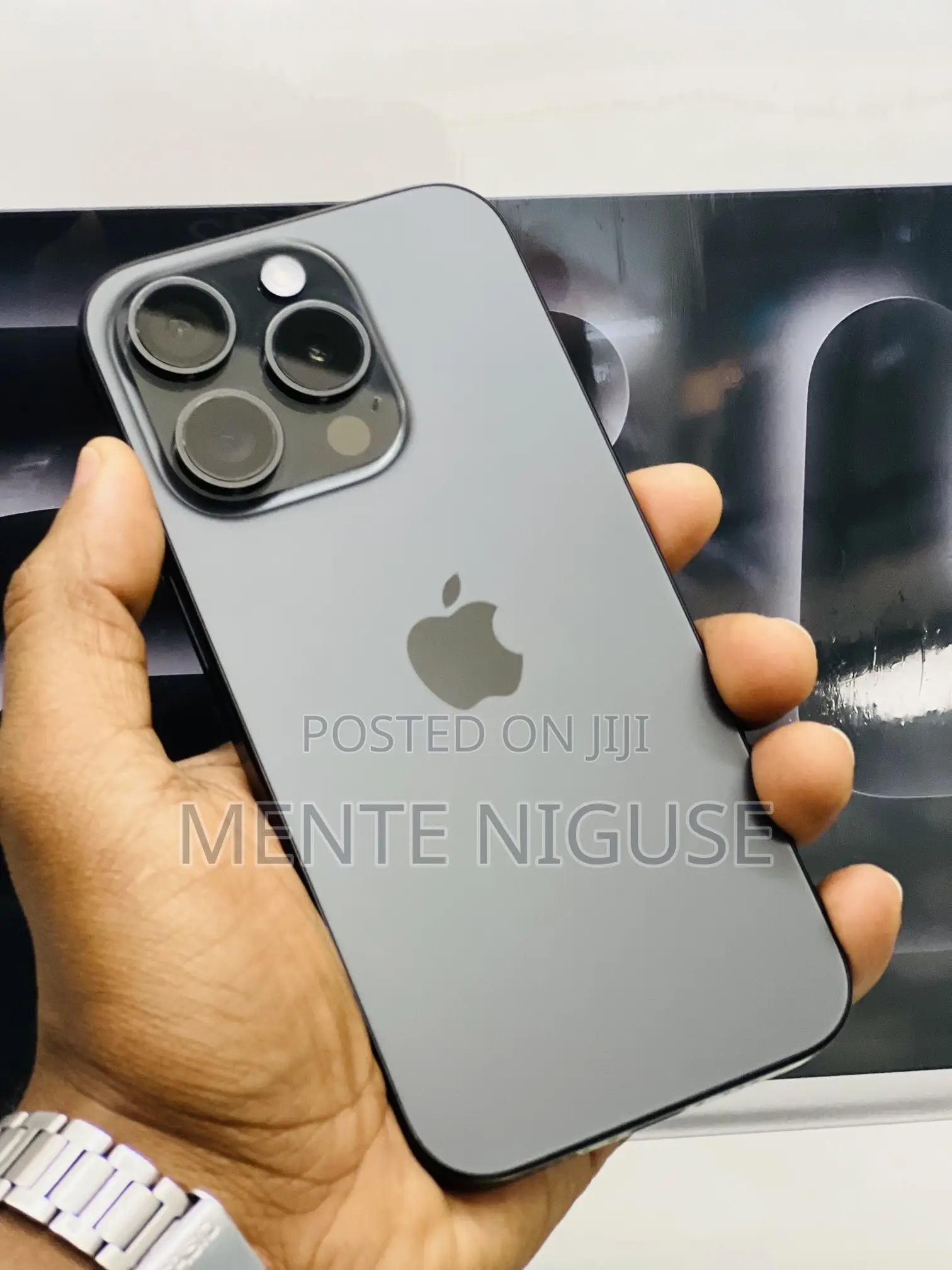 New Apple iPhone 16 Pro Max 256 GB Black