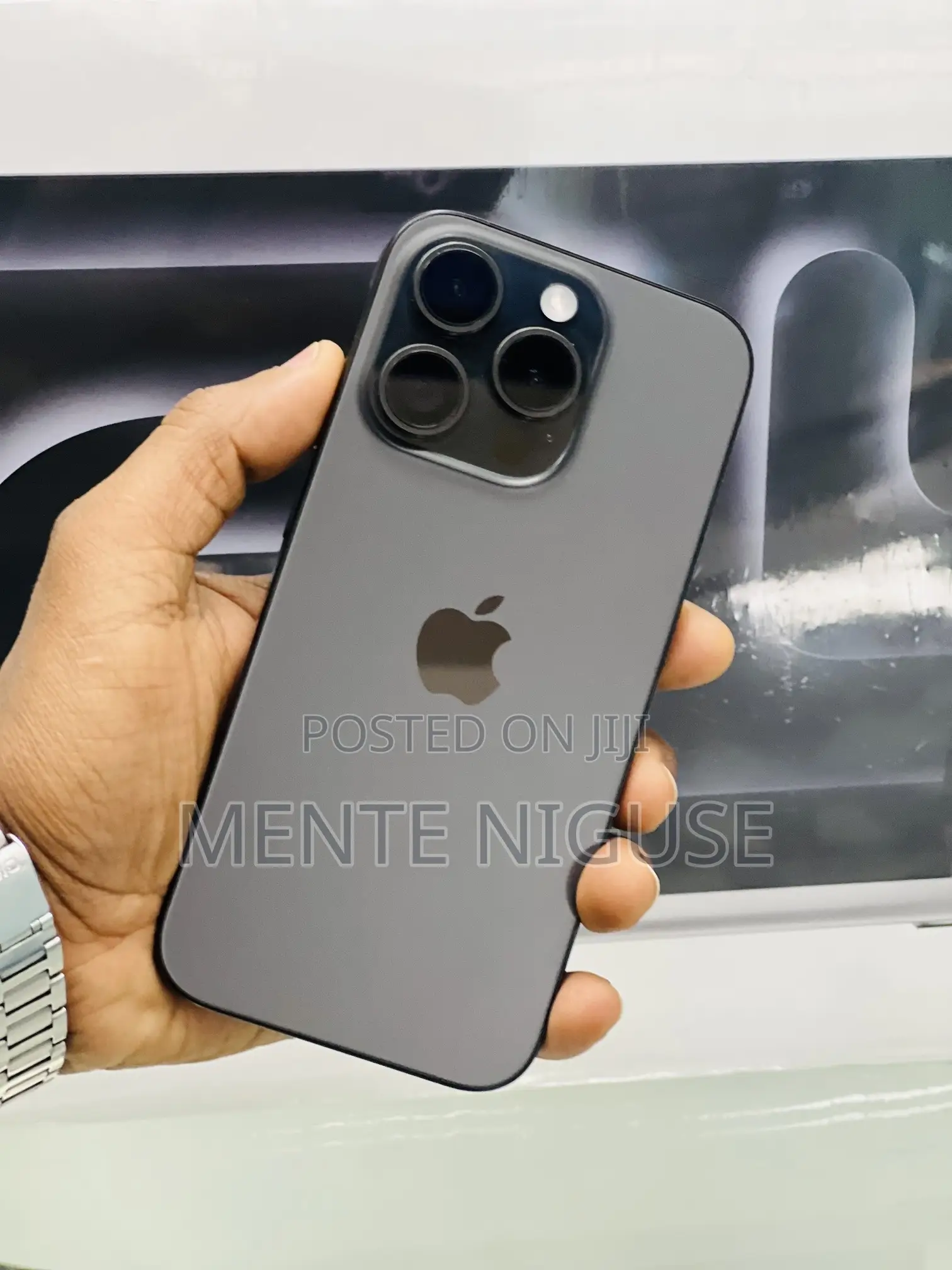 New Apple iPhone 16 Pro Max 256 GB Black