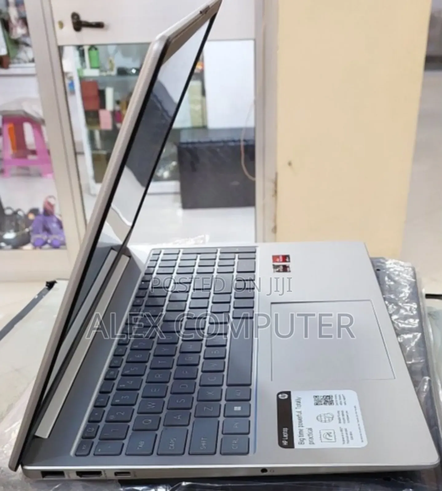 New Laptop HP Stream Notebook 8GB AMD Ryzen 5 SSD 512GB