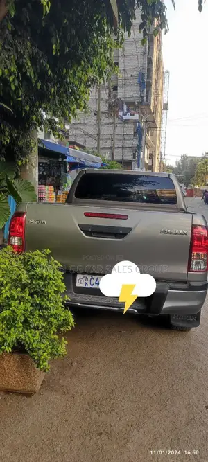 Toyota Hilux 2020 Gray
