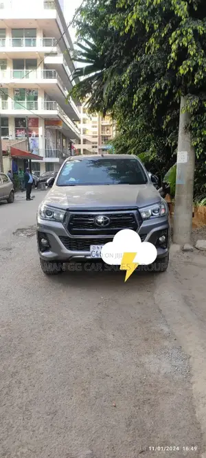 Toyota Hilux 2020 Gray
