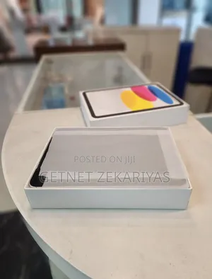 Photo - New Apple iPad 10.2 (2021) 64 GB