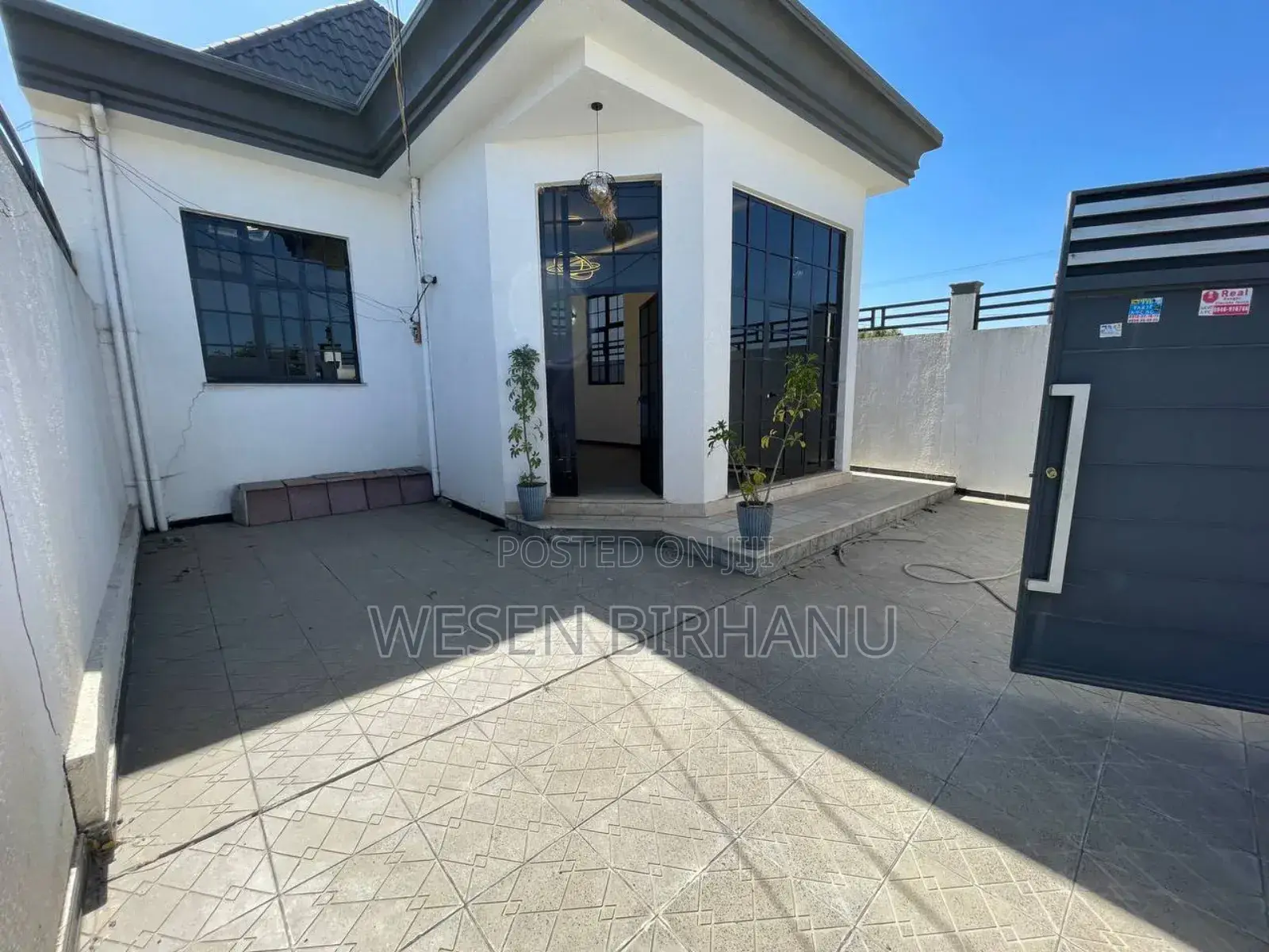 5bdrm Villa in ቪላ ቤት, Addis Ketema for sale