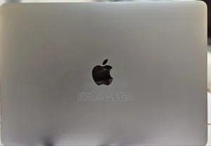 Photo - New Laptop Apple MacBook Pro 2017 16GB Intel Core I7 SSD 512GB