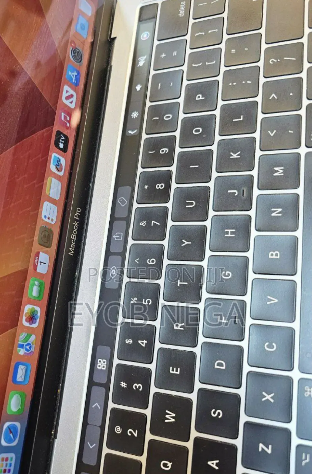 New Laptop Apple MacBook Pro 2017 16GB Intel Core I7 SSD 512GB