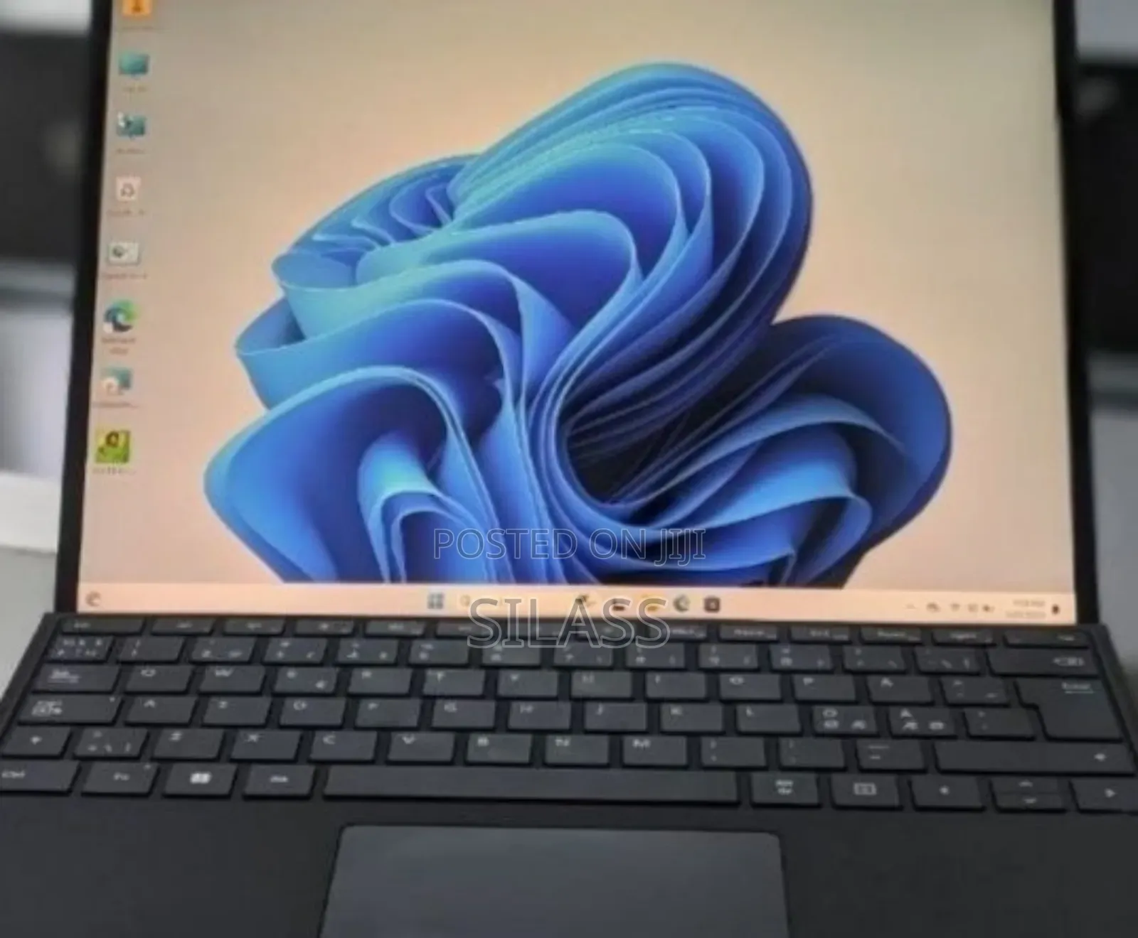 New Laptop Microsoft Surface Pro 9 16GB Intel Core I5 SSD 256GB