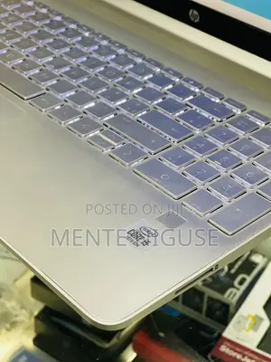 New Laptop HP 15-Dw3031 8GB Intel Core I5 SSD 512GB