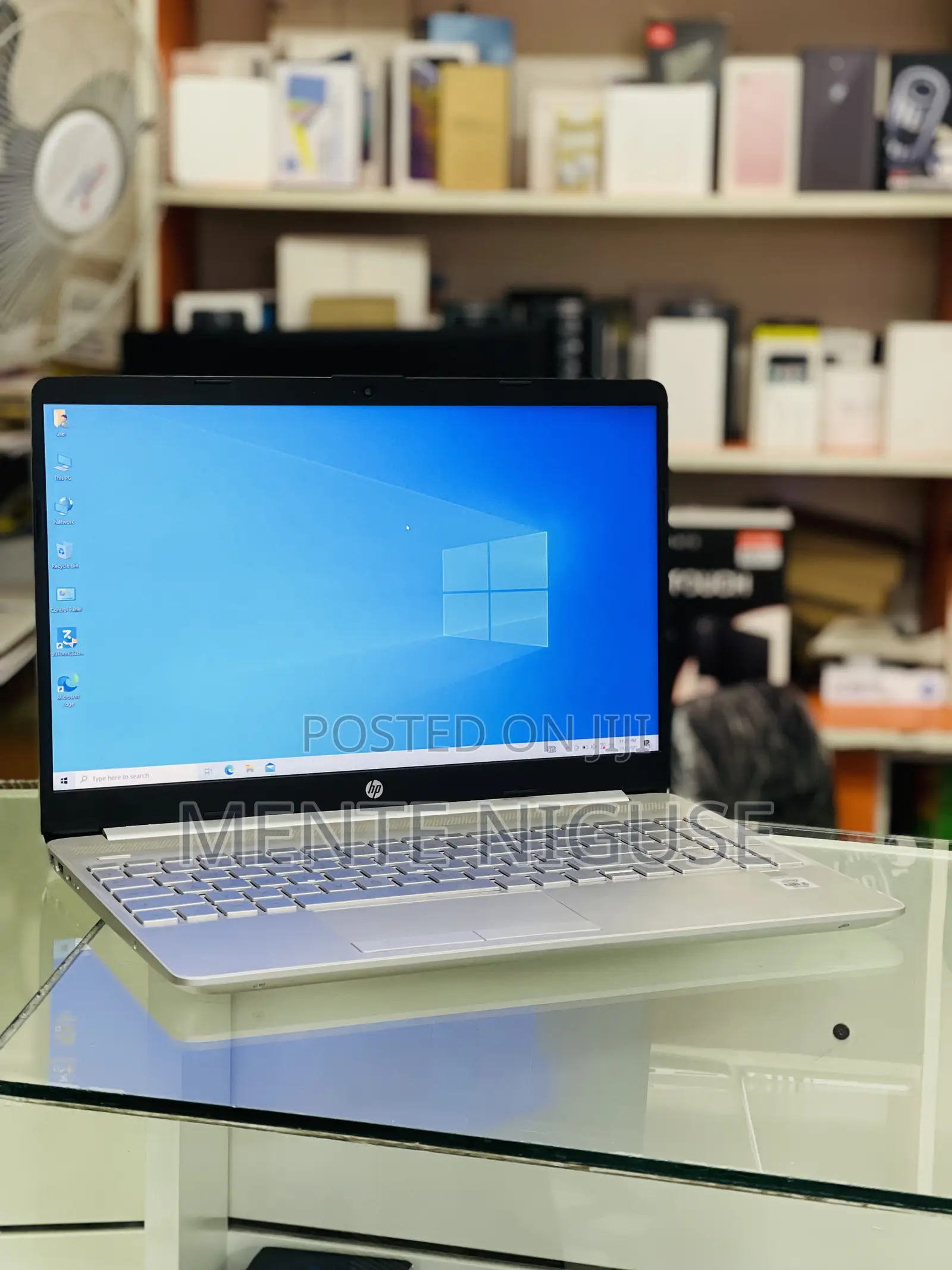 New Laptop HP 15-Dw3031 8GB Intel Core I5 SSD 512GB