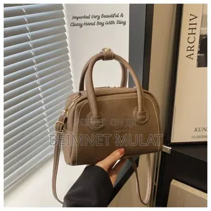 Photo - New Hand Bags